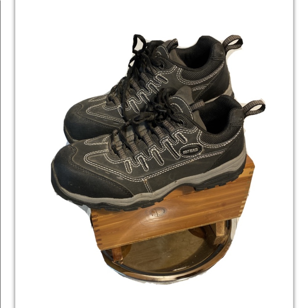 Hytest Men’s‎ safety shoes sz 8